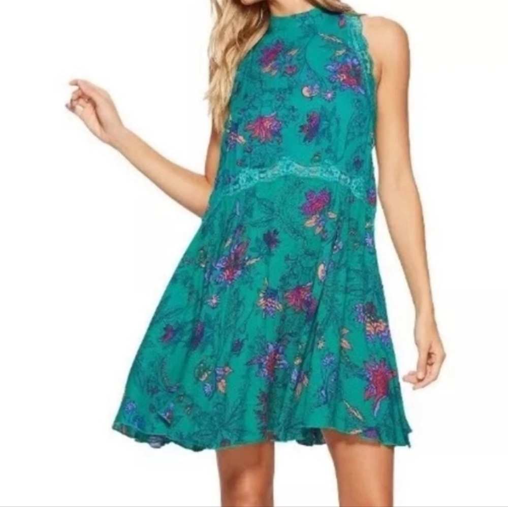 EUC Free People Allover Lace Mini Size S